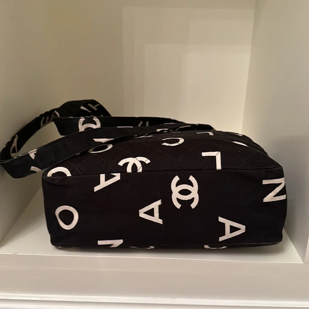 CHANEL authentic vintage
